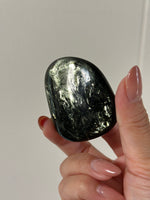 Tetra Phlogopite Palm Pocket Stone