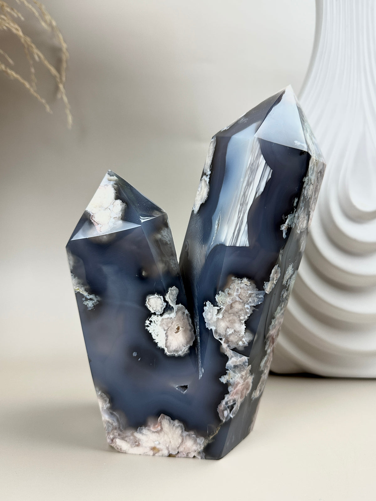 DOUBLE POINT FLOWER AGATE STATEMENT TOWER (VICTOR)