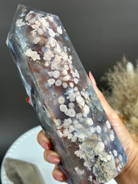 TIGER LILY Statement Flower Agate 7.75” Tower w/ Blue Rivers and Raining Flowers