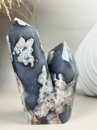 DOUBLE POINT FLOWER AGATE STATEMENT TOWER (VICTOR)