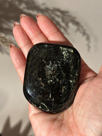 Rare Russian Mineral Tetraphlogopite Palm Stone Tetra Flogopite Palmstone Pocket Stone Gift for Crystal Collector #2