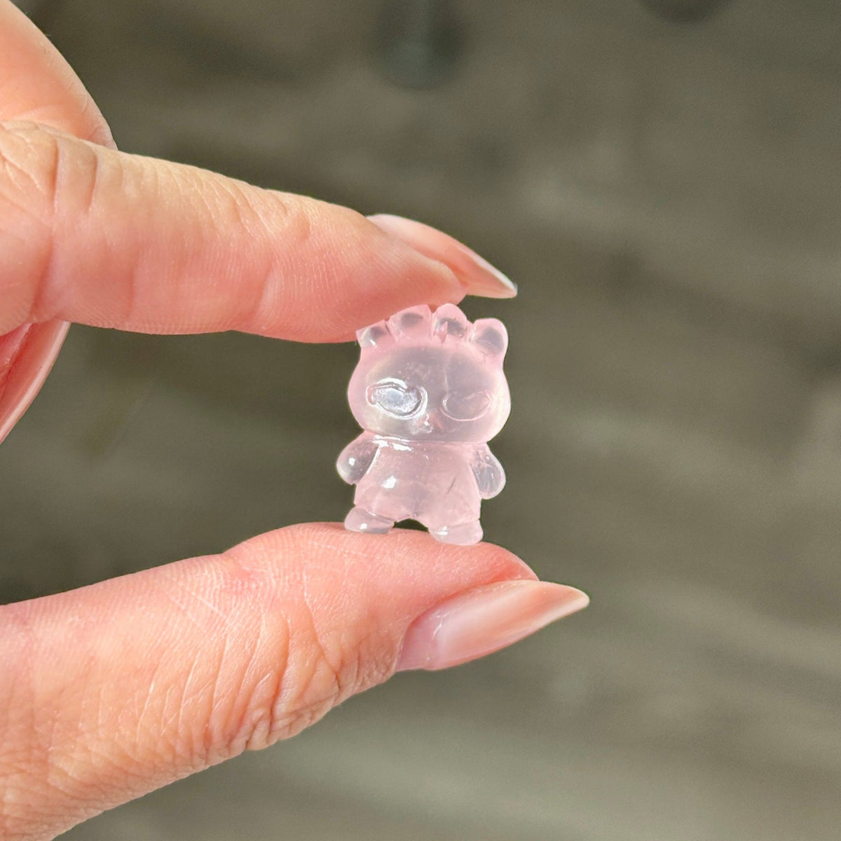 rose quartz mini carving bat