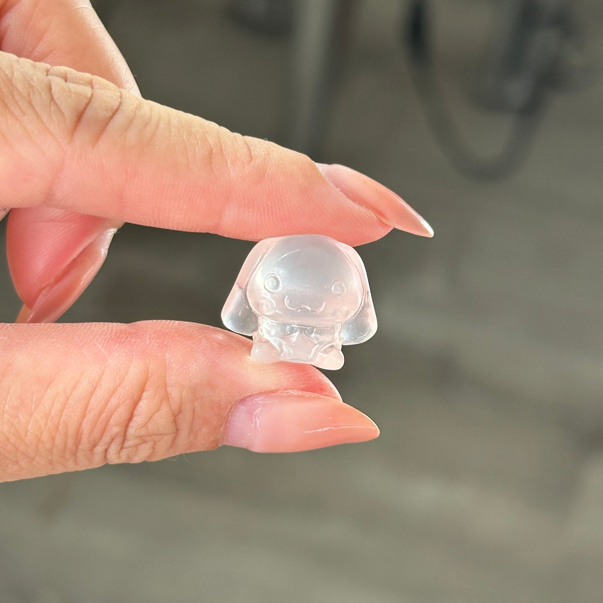 rose quartz mini carving puppy